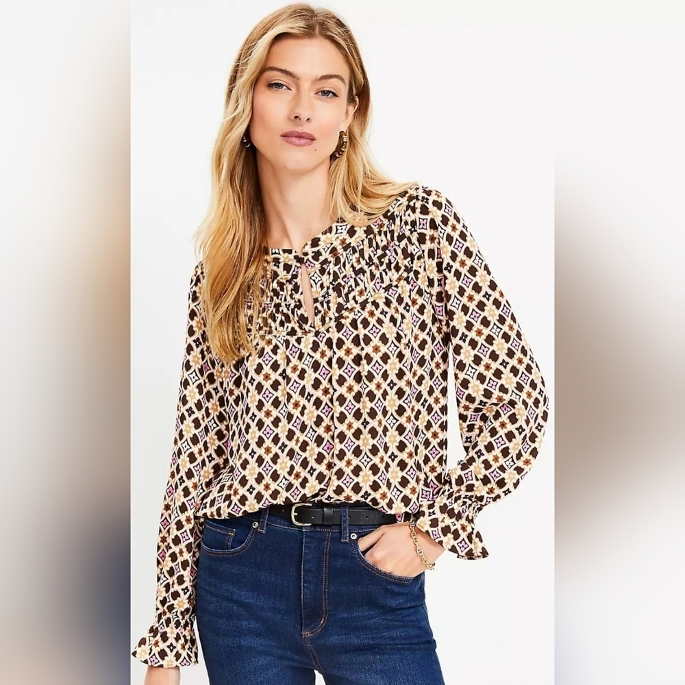 LOFT Floral Ruched Yoke Ruffle Cuff Blouse Small NWT